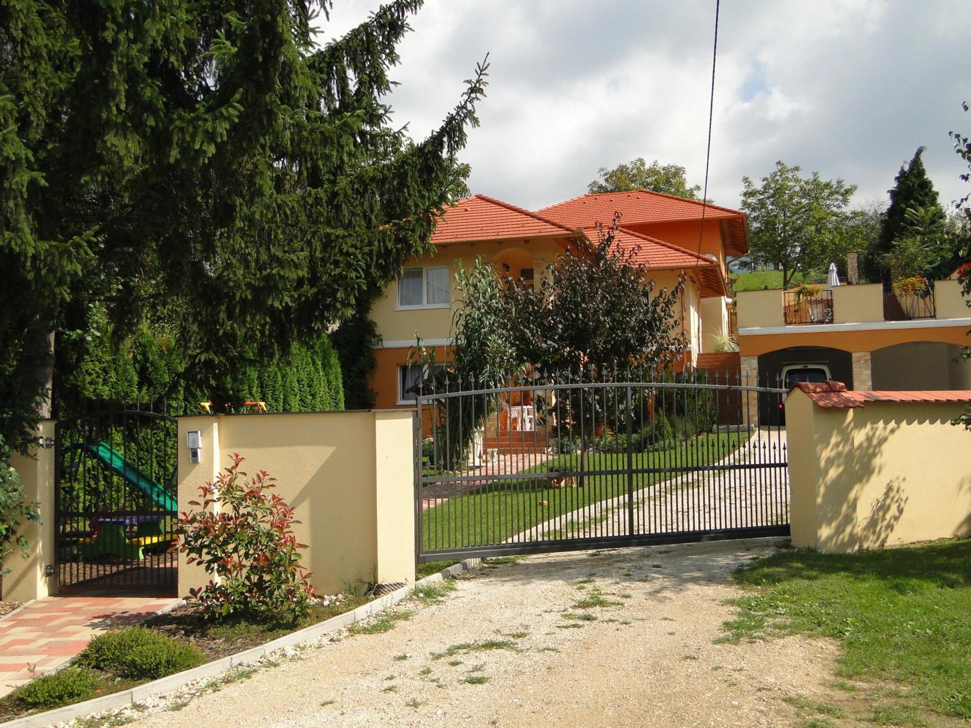 Janus Apartman Sarvar Exterior foto